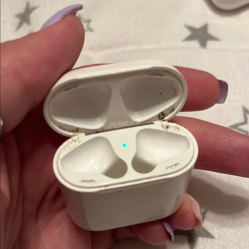 Apple Airpods Charging Case